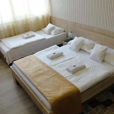 Centrum Отель Сегед